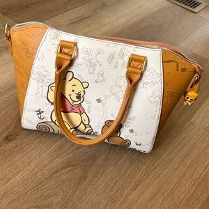Hot topic, Winnie the Pooh, Disney bag with mini Winnie the Pooh Funko pop charm